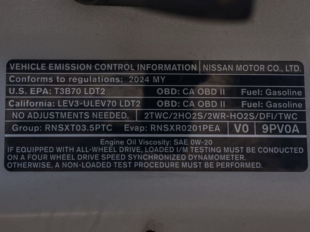 2024 Nissan Pathfinder SV