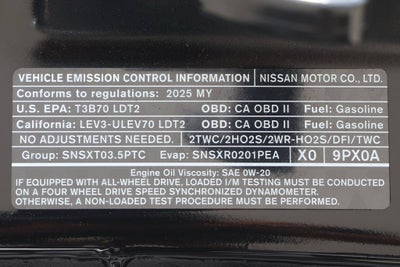 2025 Nissan Pathfinder SV