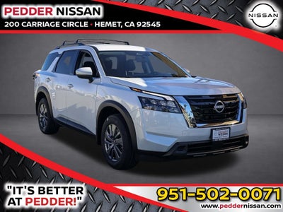 2025 Nissan Pathfinder SV
