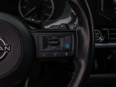 2022 Nissan Pathfinder SV