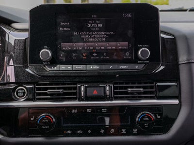 2022 Nissan Pathfinder SV