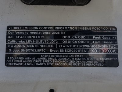 2025 Nissan Pathfinder SV