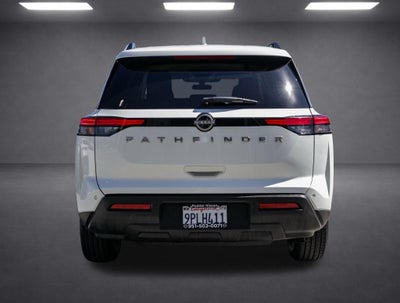 2025 Nissan Pathfinder SV