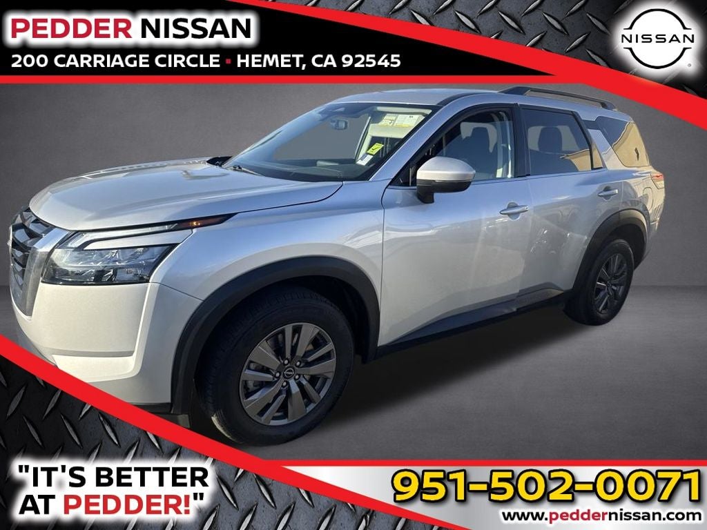 2025 Nissan Pathfinder SV