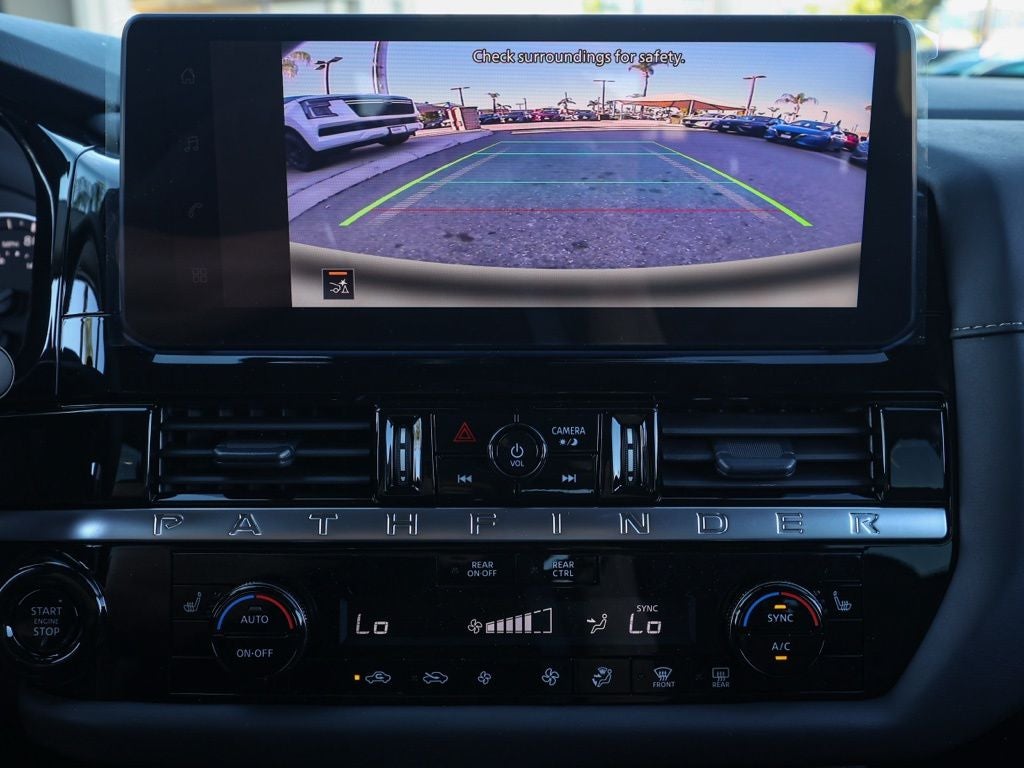 2026 Nissan Pathfinder SV