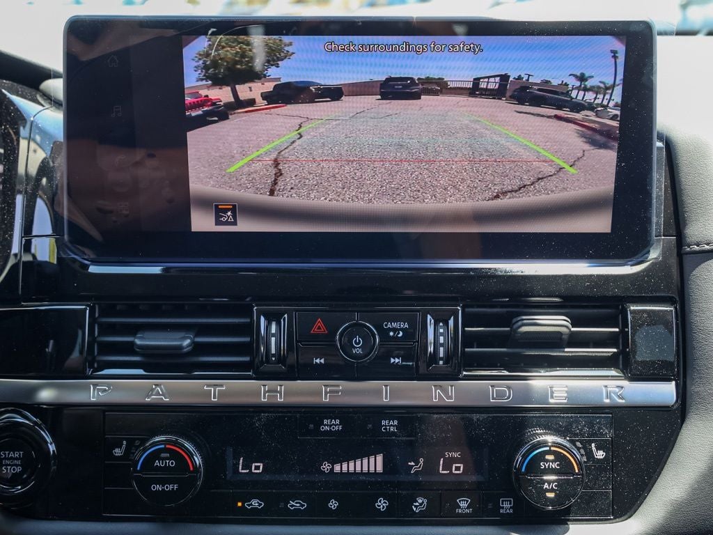 2026 Nissan Pathfinder SV