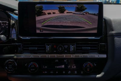 2026 Nissan Pathfinder SV