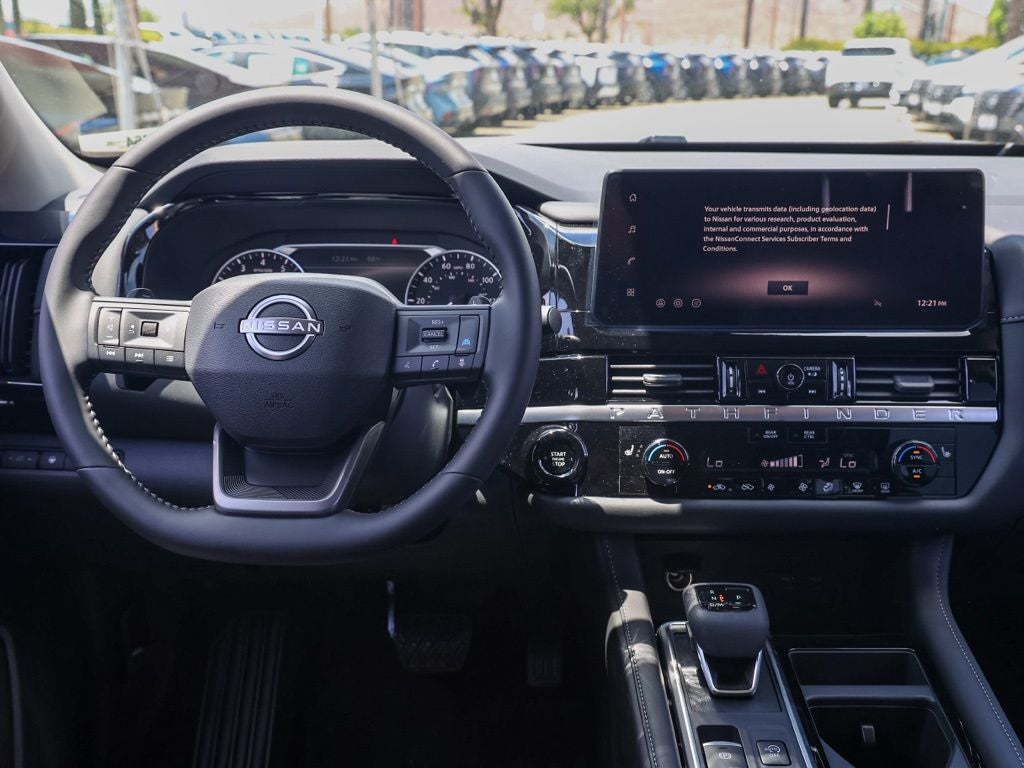 2026 Nissan Pathfinder SV