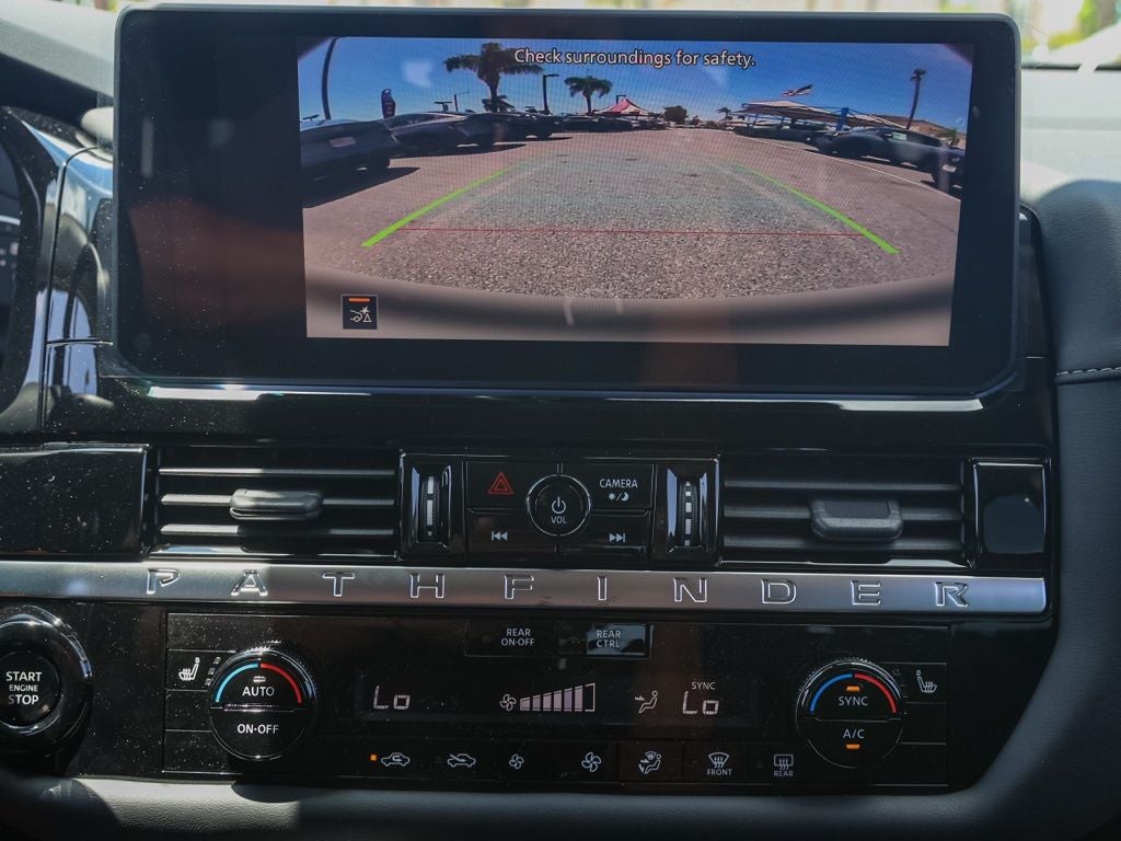 2026 Nissan Pathfinder SV