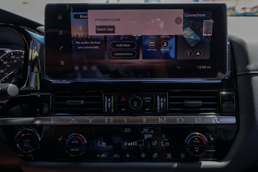 2026 Nissan Pathfinder SV