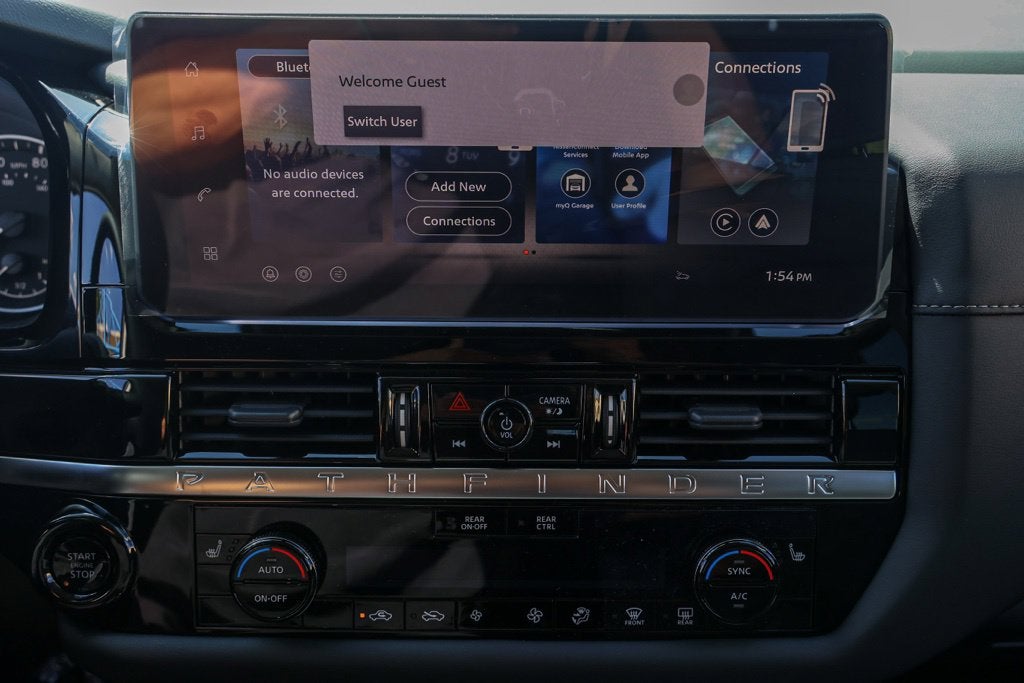 2026 Nissan Pathfinder SV