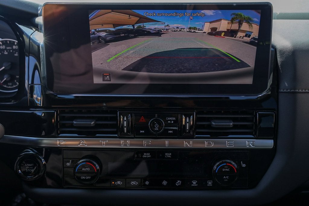 2026 Nissan Pathfinder SV