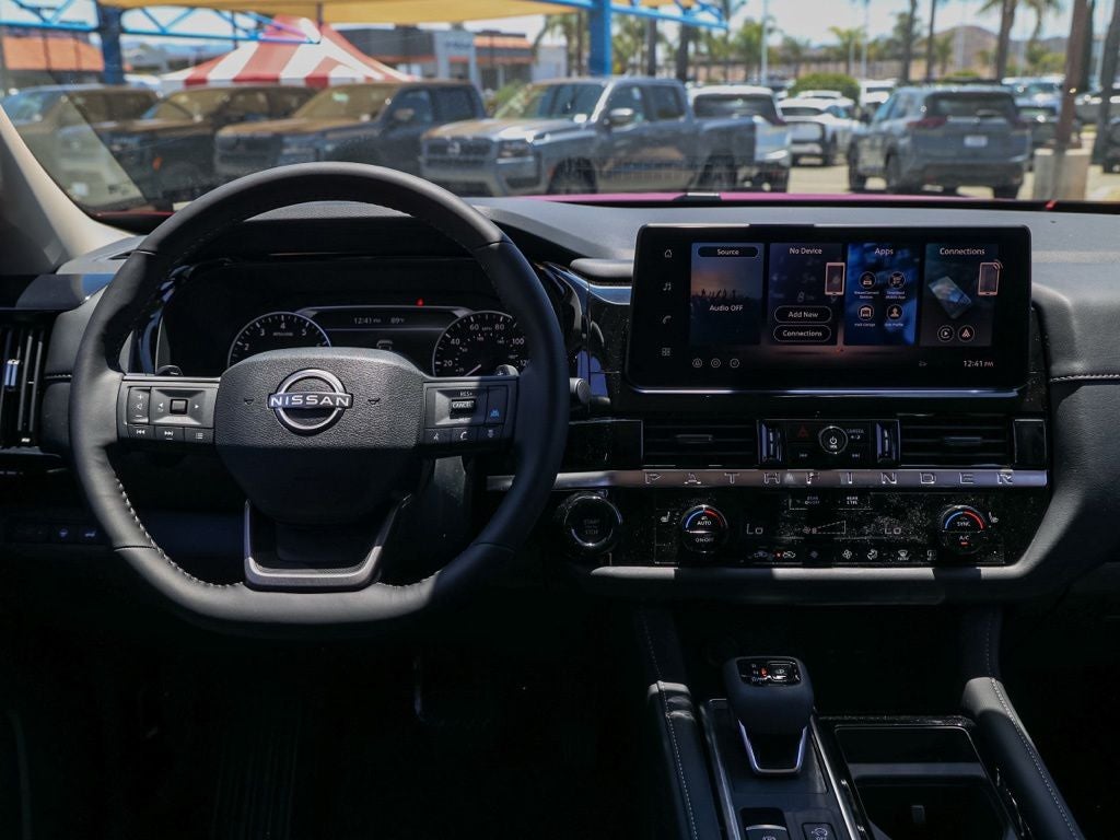 2026 Nissan Pathfinder SV