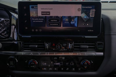 2026 Nissan Pathfinder SV