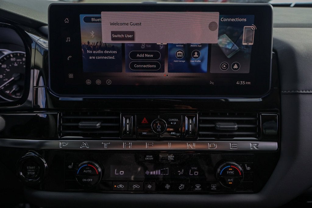 2026 Nissan Pathfinder SV