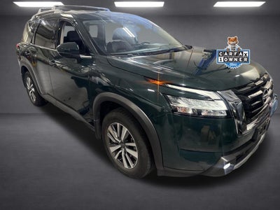 2022 Nissan Pathfinder SL