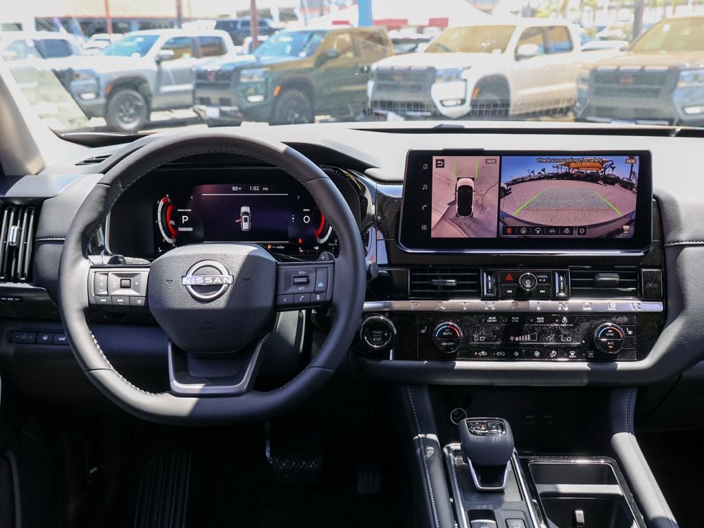 2026 Nissan Pathfinder SL
