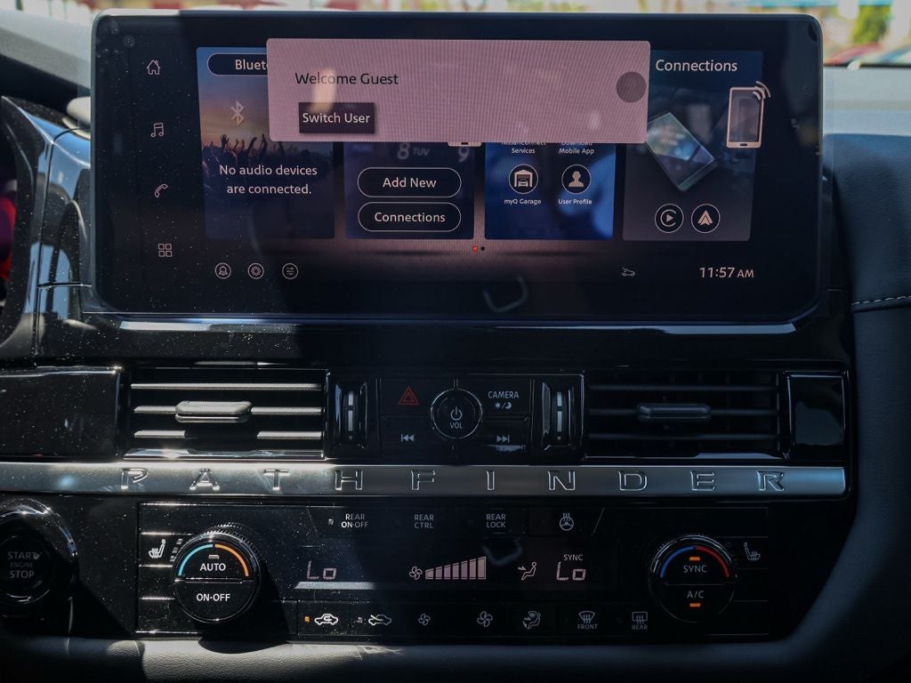 2026 Nissan Pathfinder SL