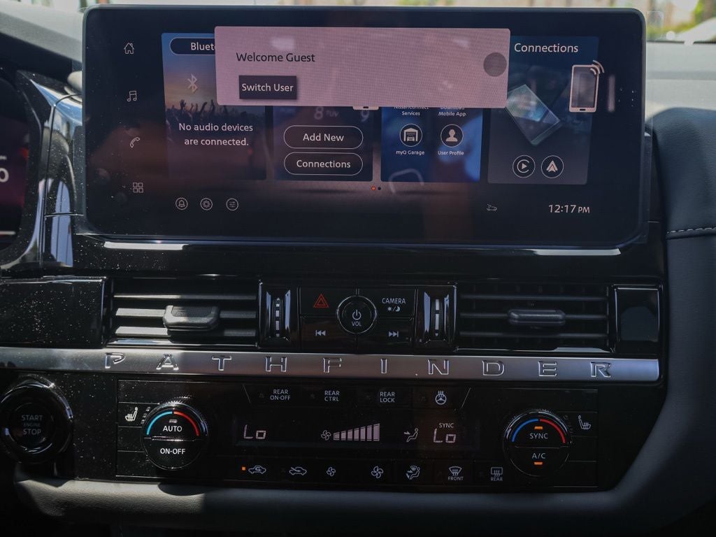 2026 Nissan Pathfinder SL