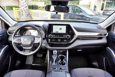 2024 Toyota Highlander LE