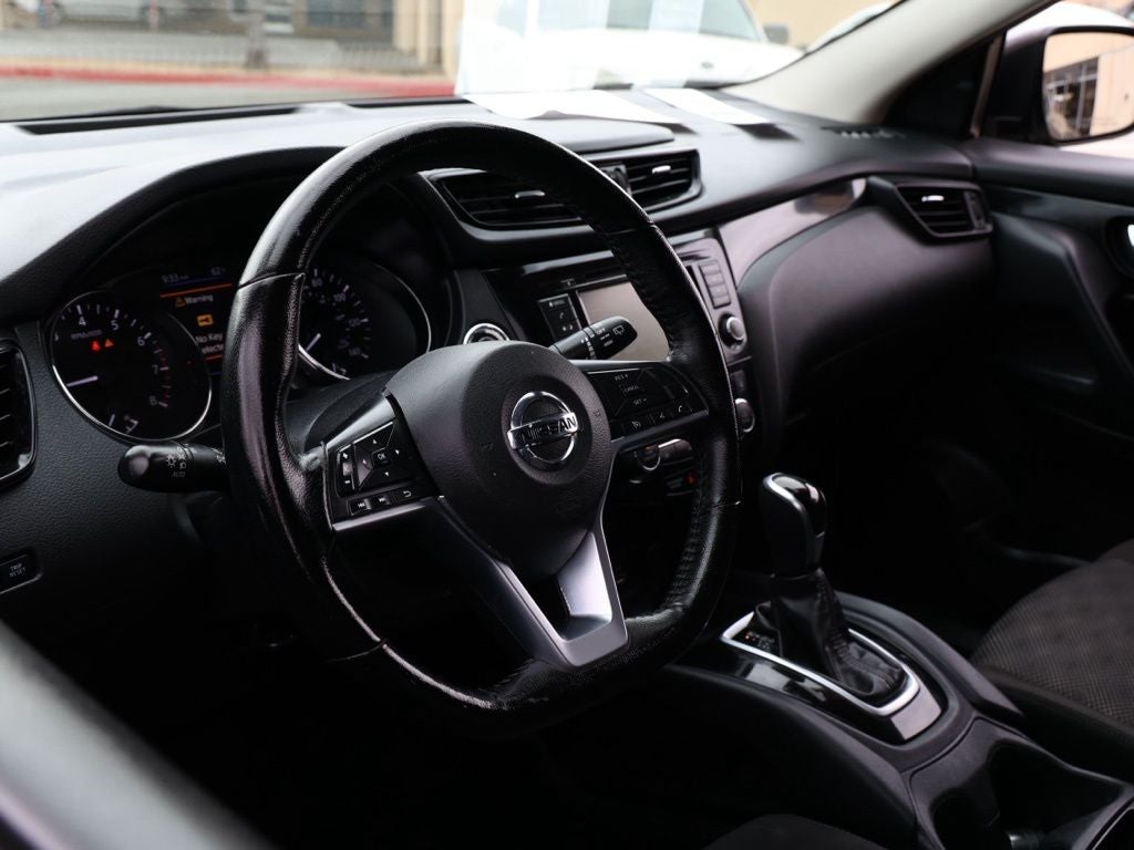 2022 Nissan Rogue Sport SV