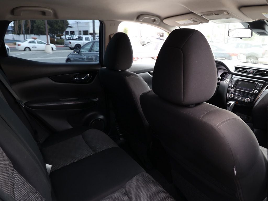 2022 Nissan Rogue Sport SV