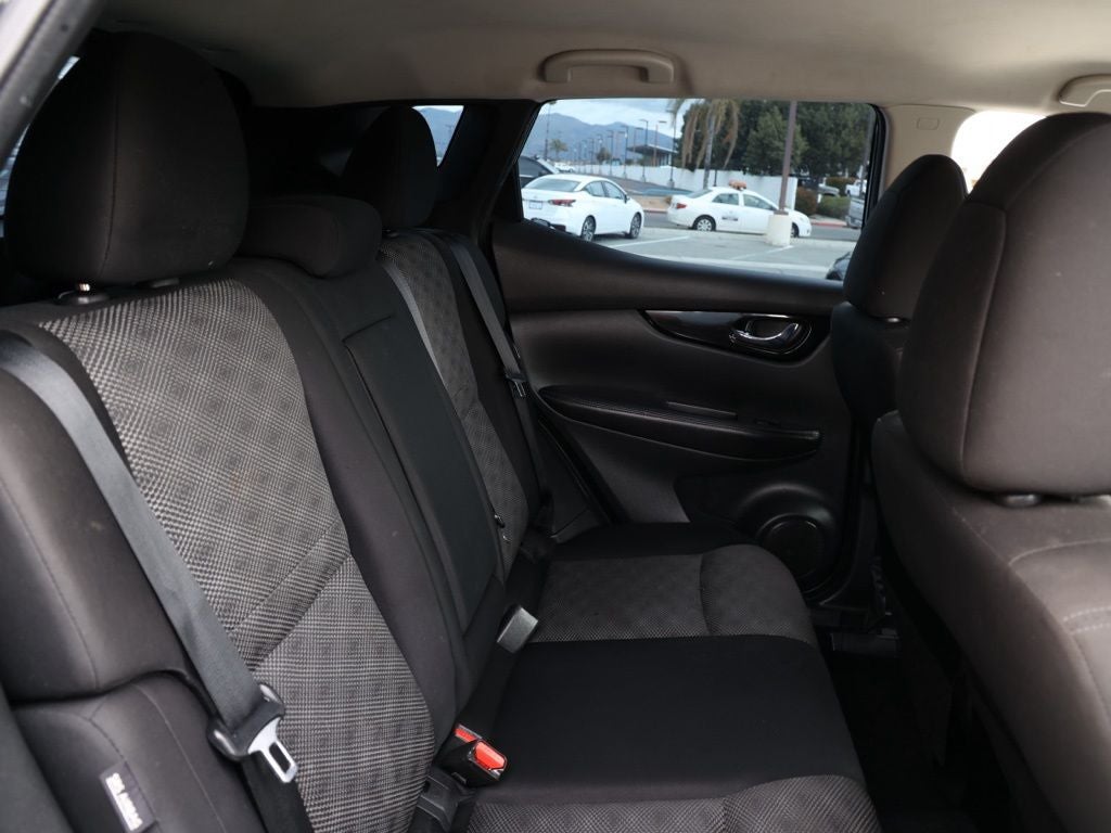 2022 Nissan Rogue Sport SV