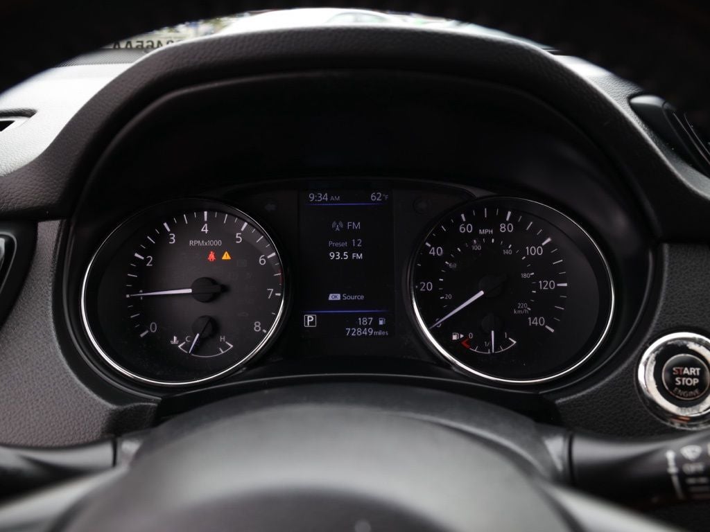 2022 Nissan Rogue Sport SV