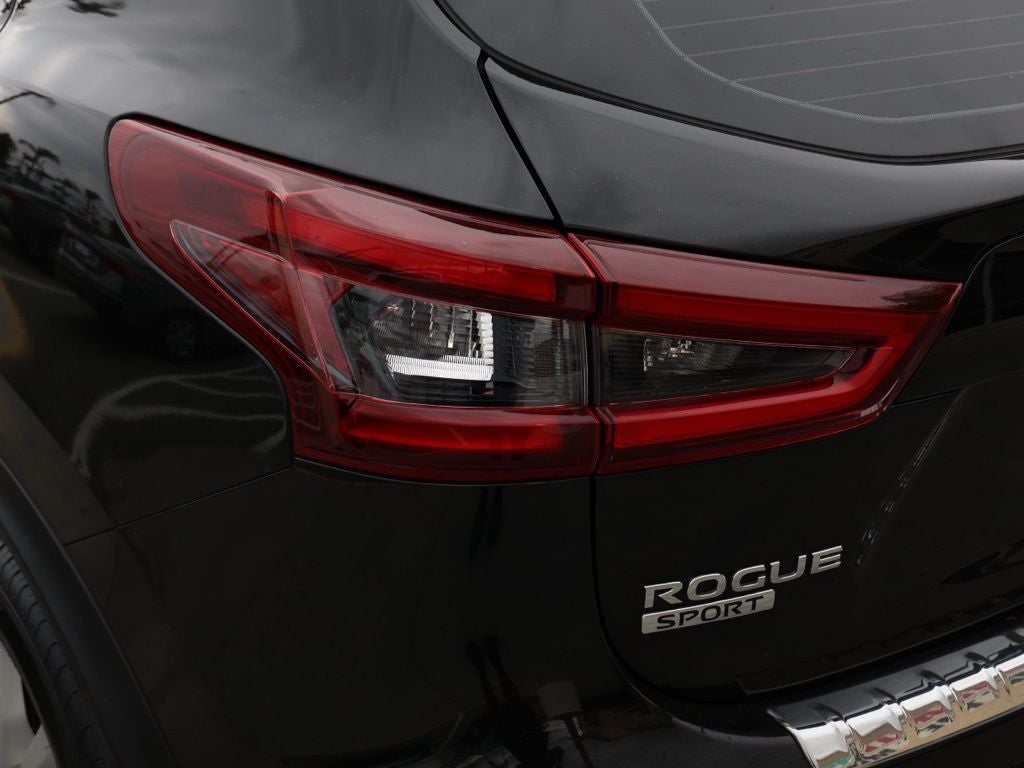 2022 Nissan Rogue Sport SV