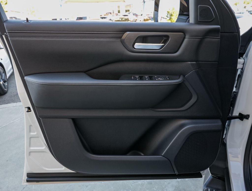 2026 Nissan Armada SV