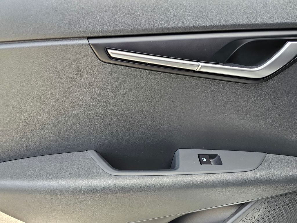 2025 Kia Niro LX