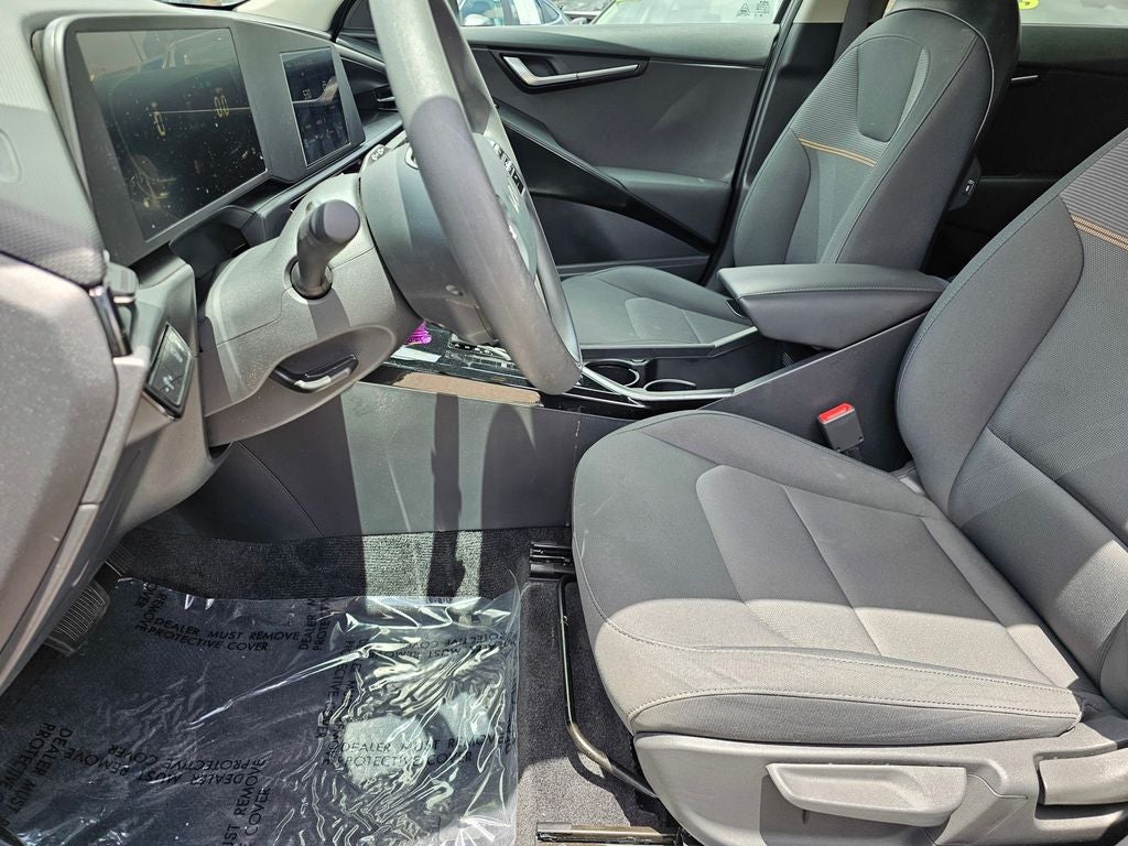 2025 Kia Niro LX
