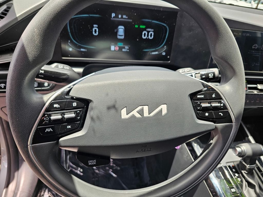 2025 Kia Niro LX