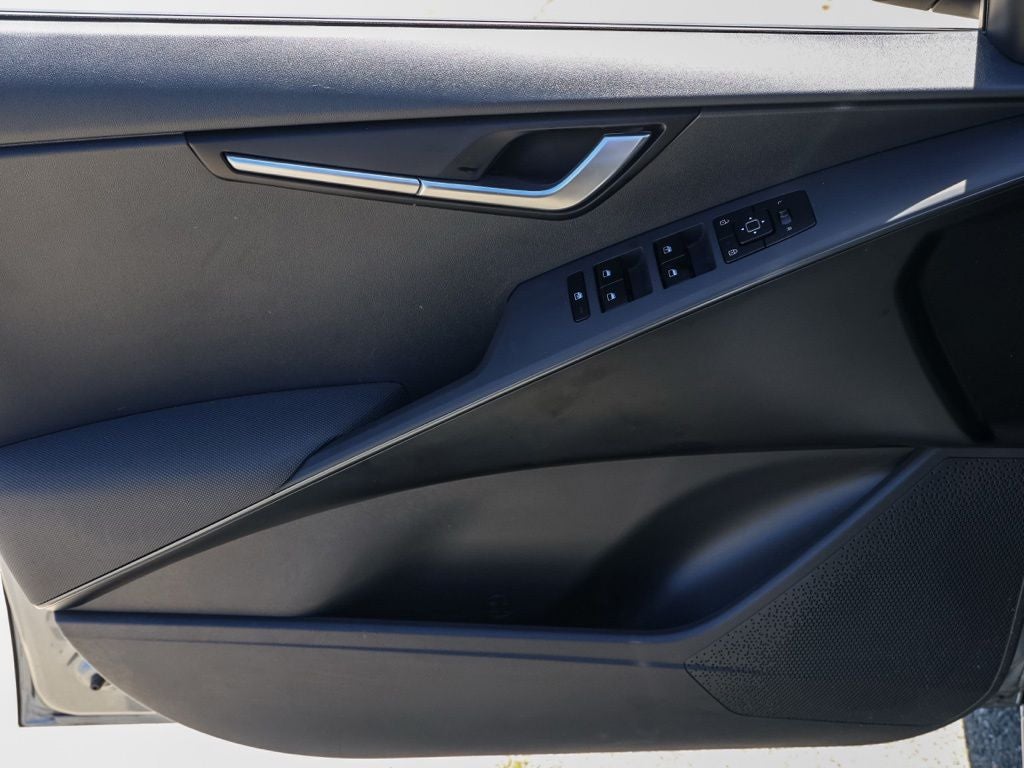 2025 Kia Niro LX