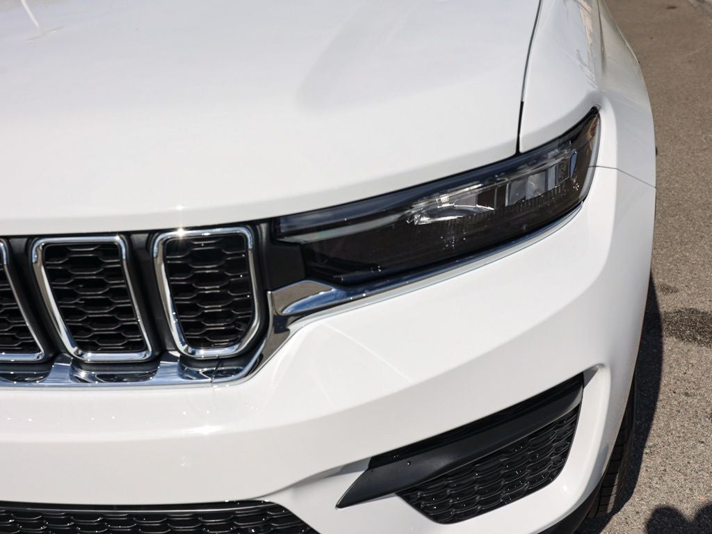 2026 Jeep Grand Cherokee Laredo