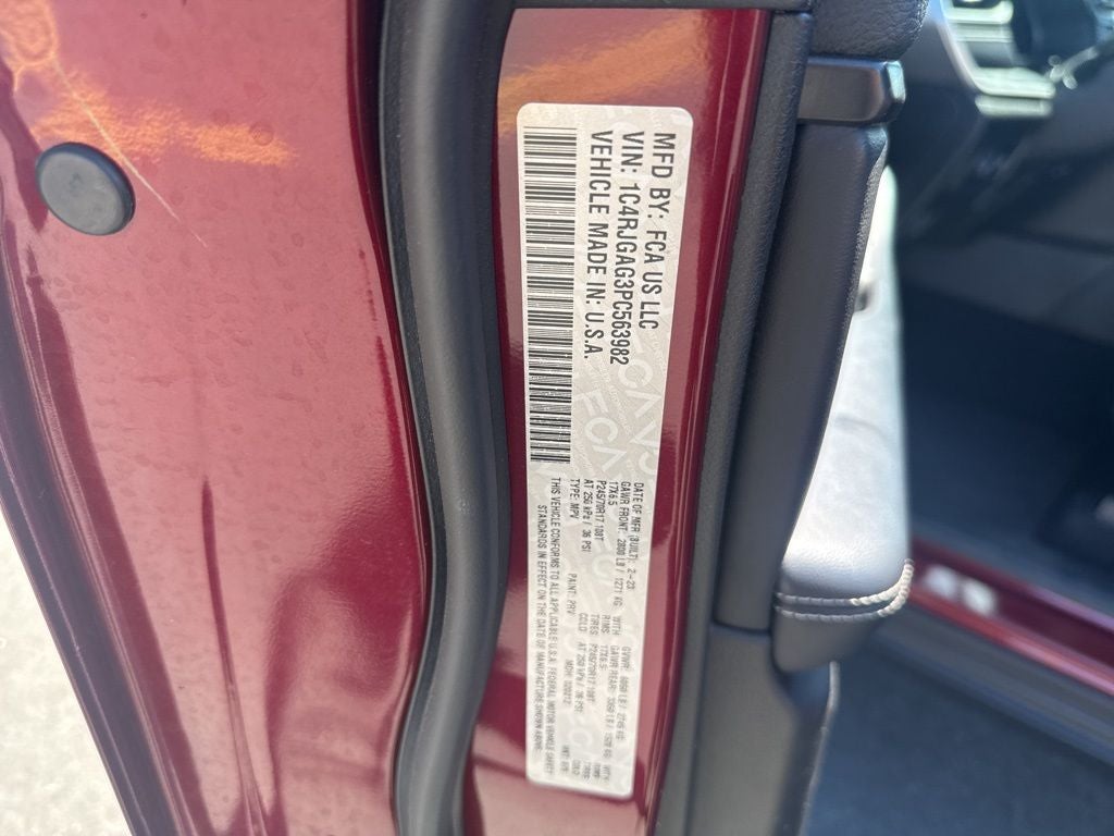 2023 Jeep Grand Cherokee Laredo