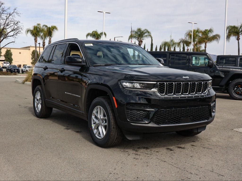 2026 Jeep Grand Cherokee Laredo