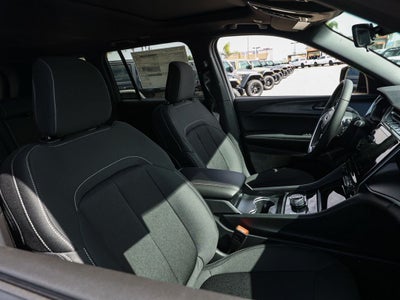 2026 Jeep Grand Cherokee Laredo