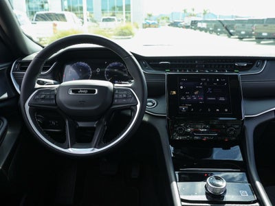 2026 Jeep Grand Cherokee Laredo