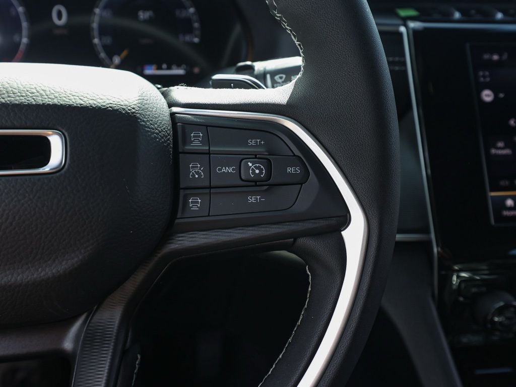 2026 Jeep Grand Cherokee Laredo