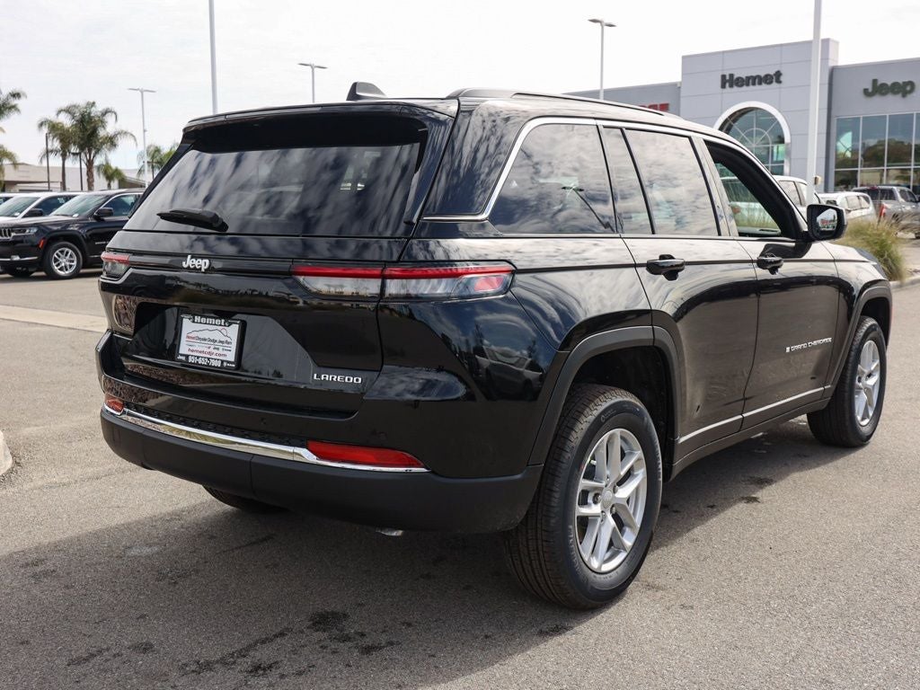 2026 Jeep Grand Cherokee Laredo