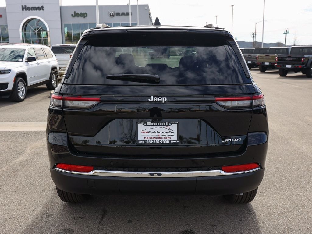 2026 Jeep Grand Cherokee Laredo