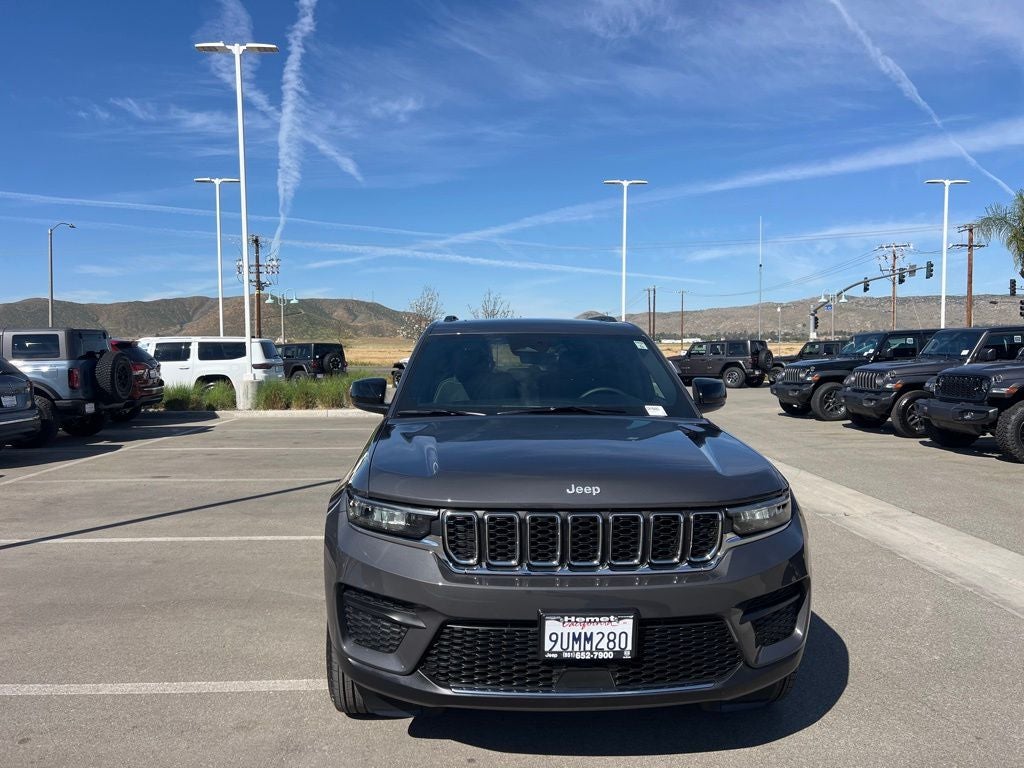 2025 Jeep Grand Cherokee Laredo