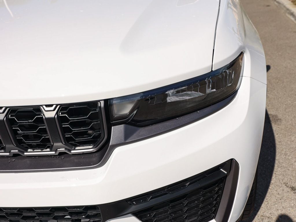 2026 Jeep Grand Cherokee Laredo