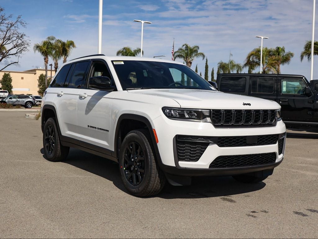 2026 Jeep Grand Cherokee Laredo