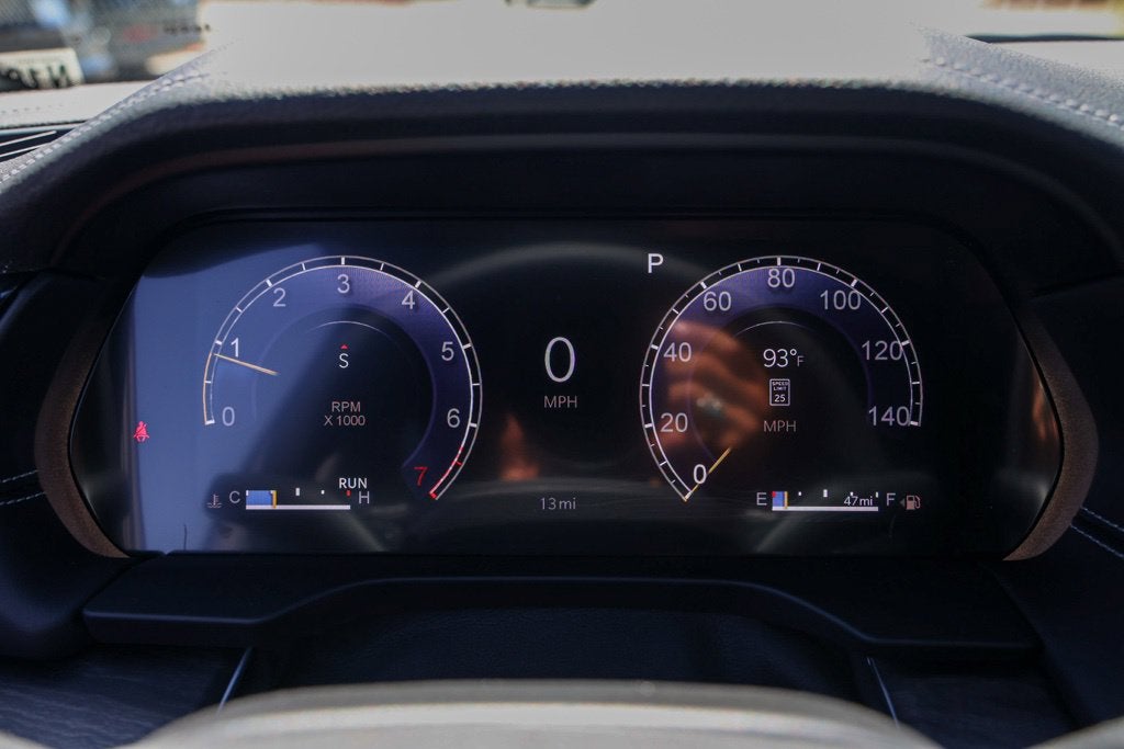 2027 Jeep Grand Cherokee Laredo Altitude