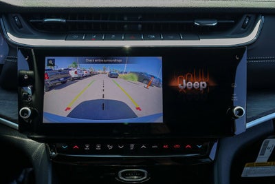 2027 Jeep Grand Cherokee Laredo Altitude