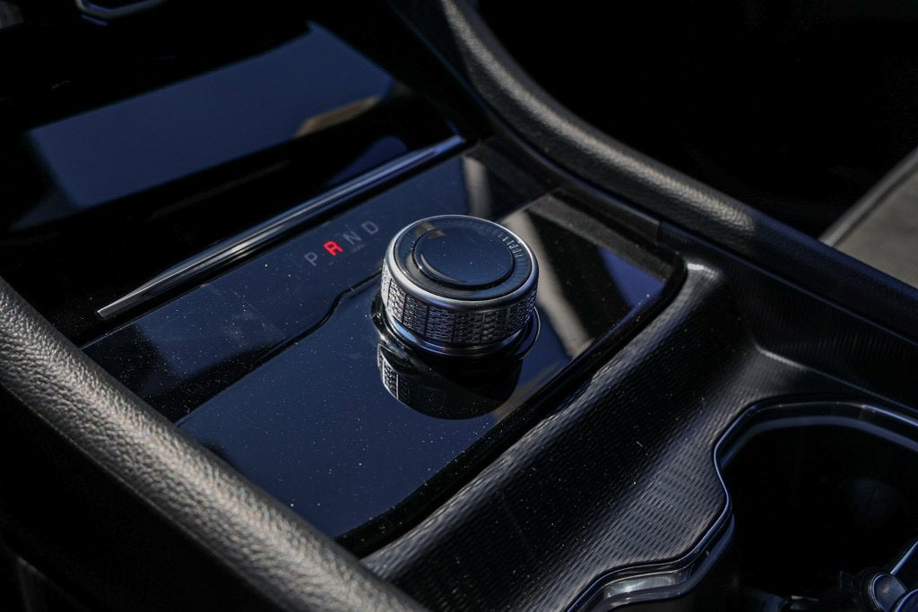 2027 Jeep Grand Cherokee Laredo Altitude