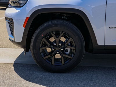 2026 Jeep Grand Cherokee Laredo Altitude