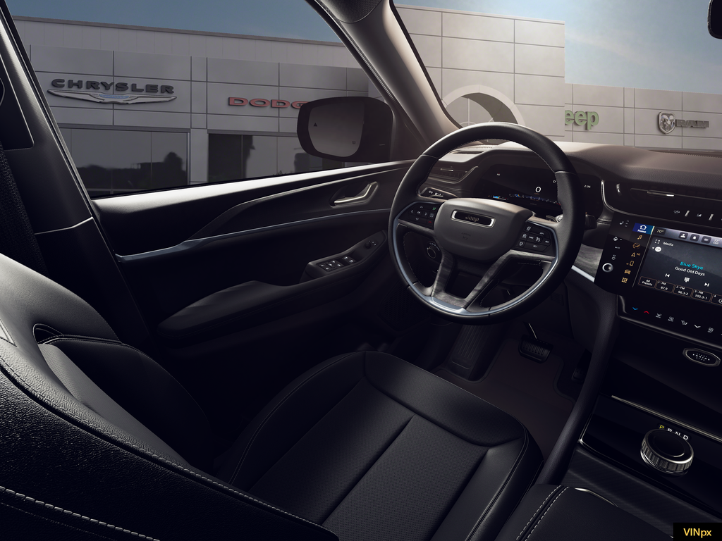 2026 Jeep Grand Cherokee Laredo Altitude